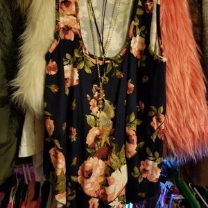 Floral high/low top w/ removable necklaces